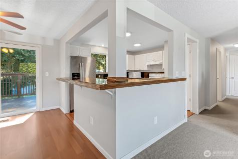 2116 E 150th Street E Tacoma WA 98445