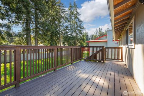 2116 E 150th Street E Tacoma WA 98445