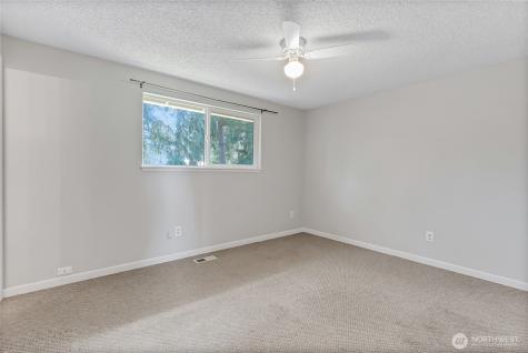 2116 E 150th Street E Tacoma WA 98445