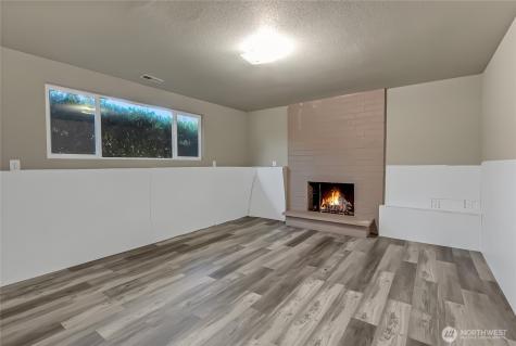 2116 E 150th Street E Tacoma WA 98445