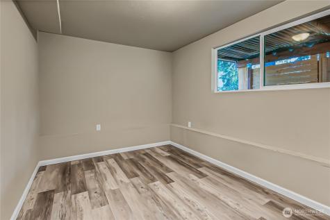 2116 E 150th Street E Tacoma WA 98445