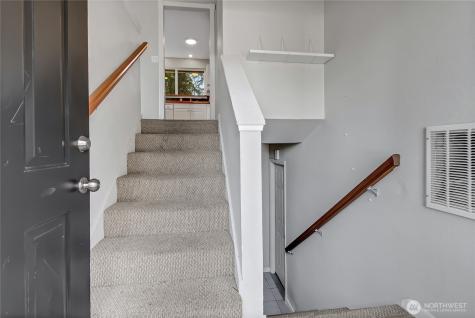 2116 E 150th Street E Tacoma WA 98445