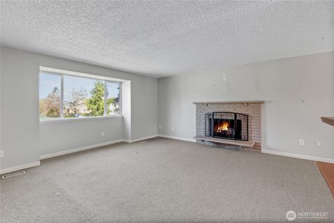 2116 E 150th Street E Tacoma WA 98445