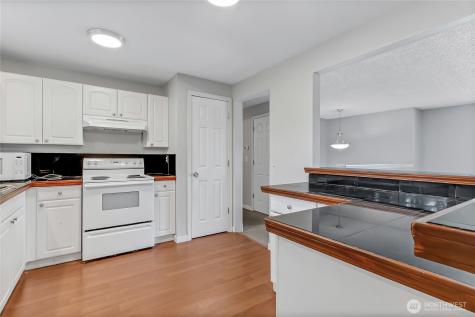2116 E 150th Street E Tacoma WA 98445