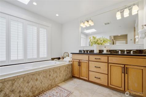 10504 NE 114th Lane Kirkland WA 98033