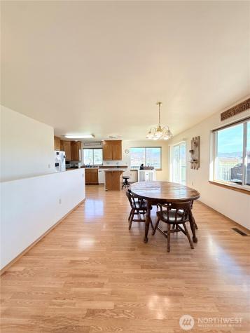 82 Epley Road Omak WA 98841