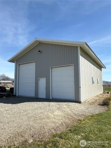 82 Epley Road Omak WA 98841