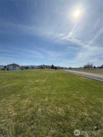 82 Epley Road Omak WA 98841