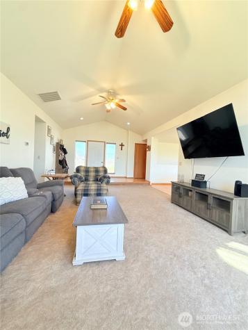 82 Epley Road Omak WA 98841