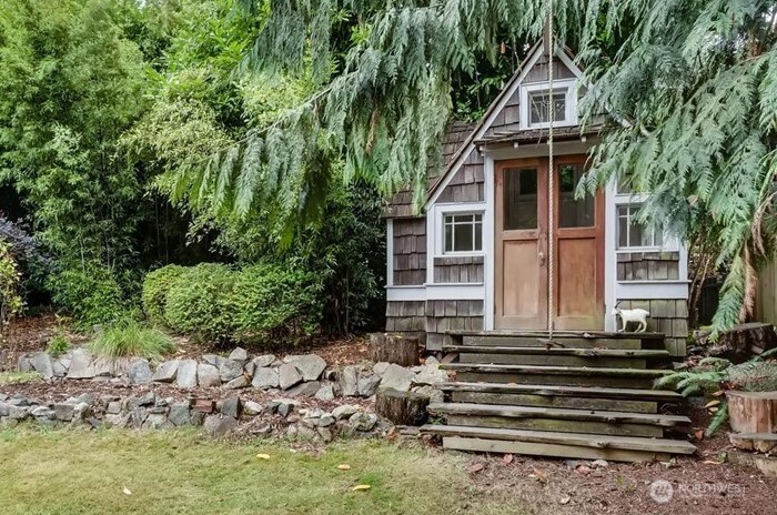10741 Palatine Avenue N Seattle WA 98133