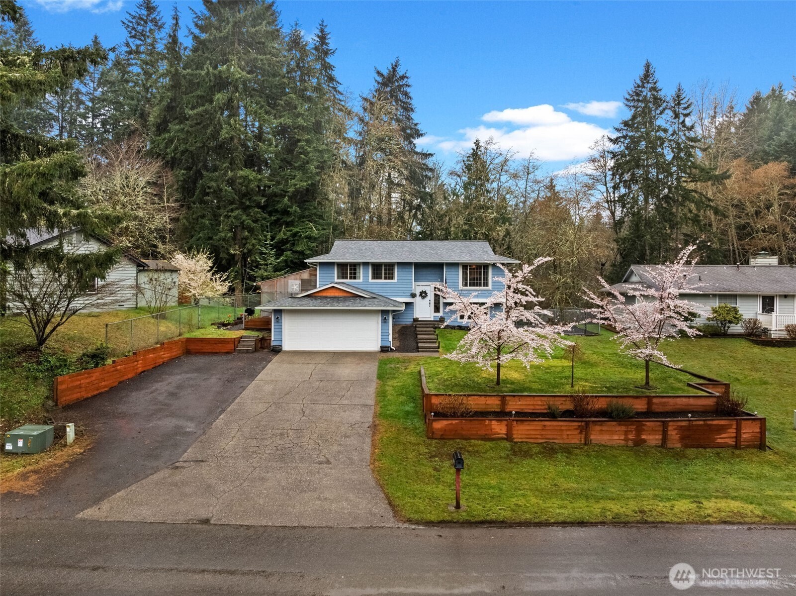1030 Hillandale Drive E Port Orchard WA 98366