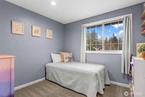 1030 Hillandale Drive E Port Orchard WA 98366