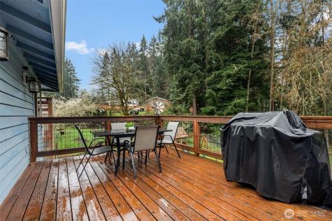 1030 Hillandale Drive E Port Orchard WA 98366