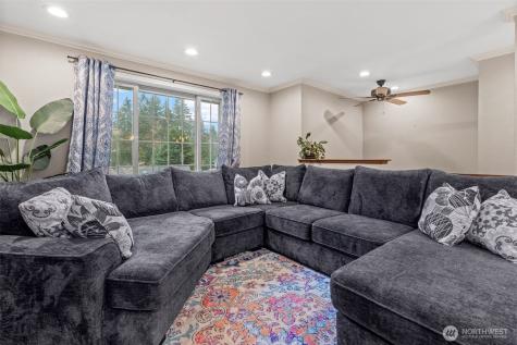 1030 Hillandale Drive E Port Orchard WA 98366