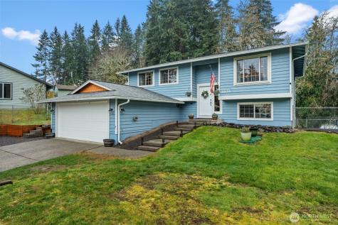 1030 Hillandale Drive E Port Orchard WA 98366