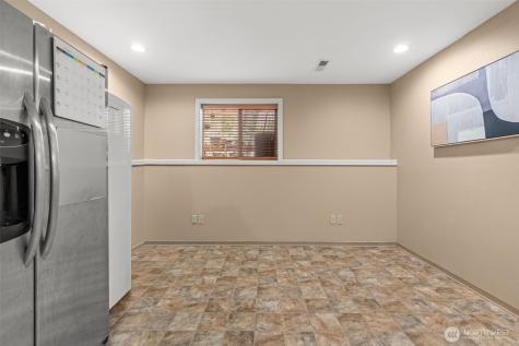 1030 Hillandale Drive E Port Orchard WA 98366