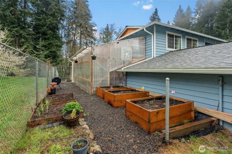 1030 Hillandale Drive E Port Orchard WA 98366