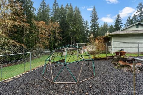 1030 Hillandale Drive E Port Orchard WA 98366