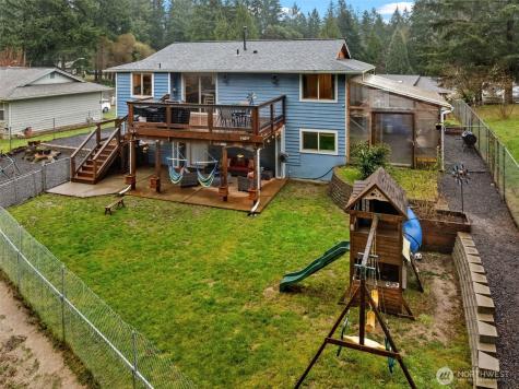 1030 Hillandale Drive E Port Orchard WA 98366