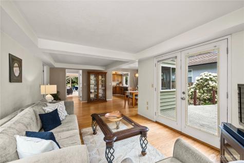 3811 S 255th Place Kent WA 98032