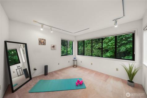 3811 S 255th Place Kent WA 98032