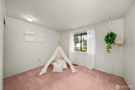 3811 S 255th Place Kent WA 98032