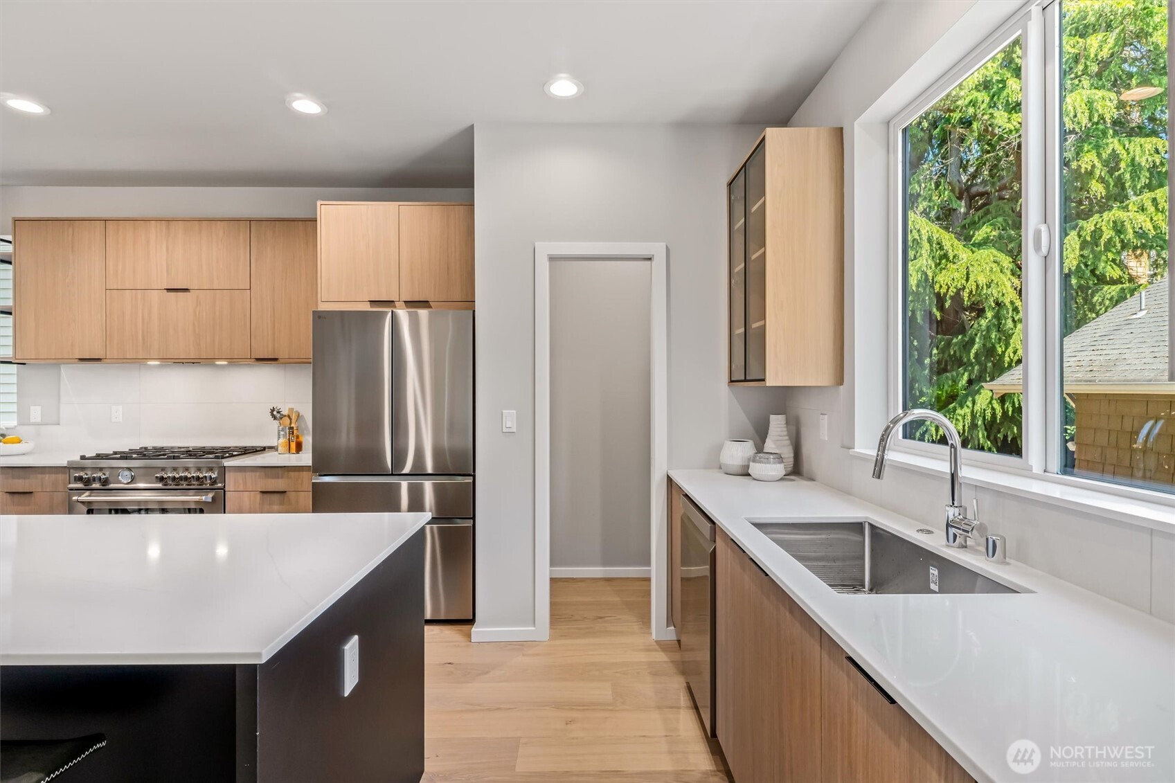 4460 Midvale Avenue N Seattle WA 98103