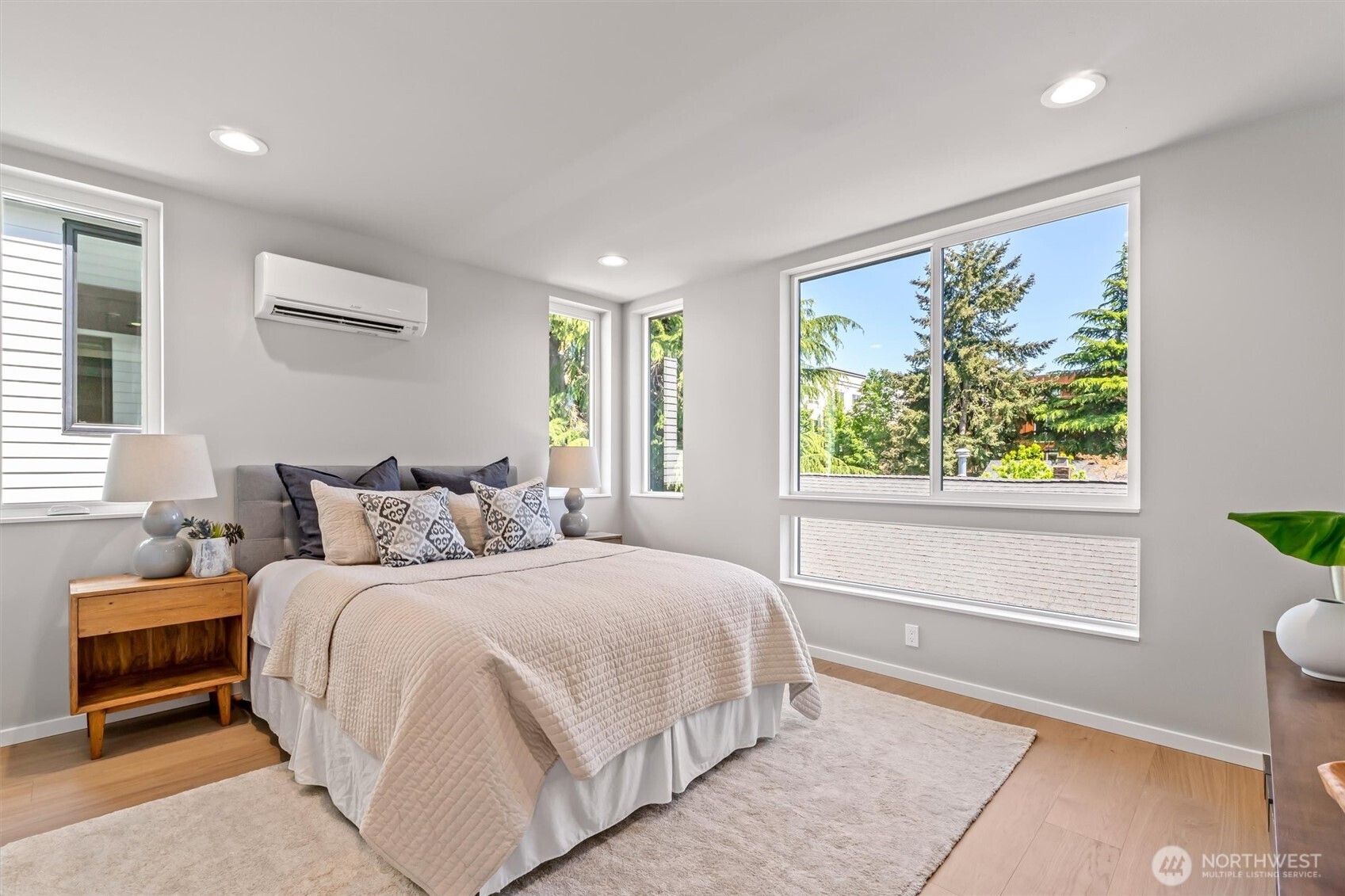 4460 Midvale Avenue N Seattle WA 98103