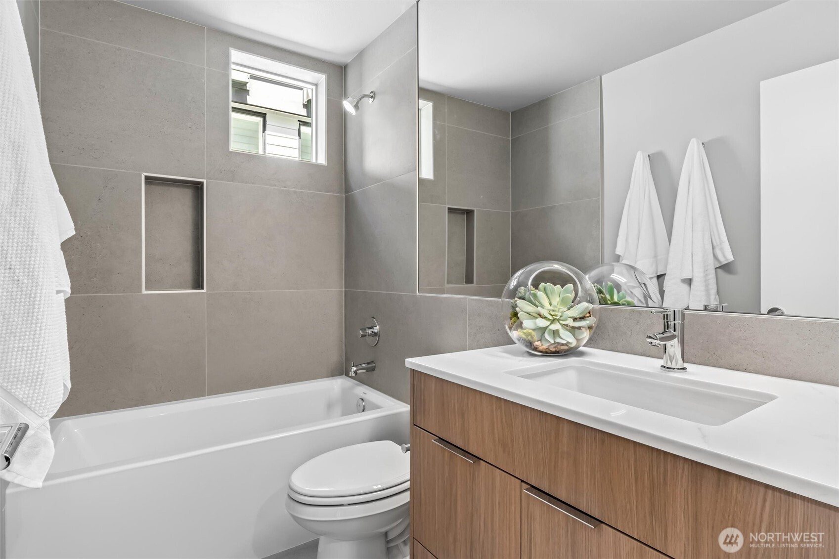 4460 Midvale Avenue N Seattle WA 98103