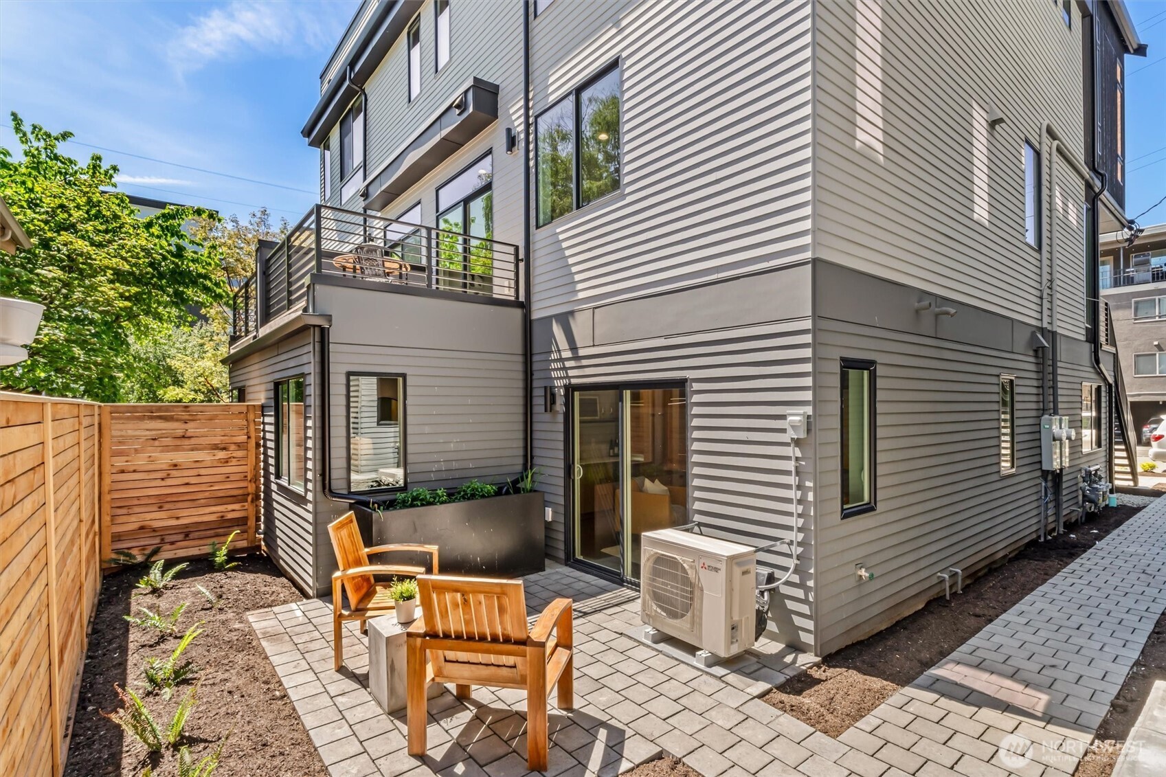 4460 Midvale Avenue N Seattle WA 98103