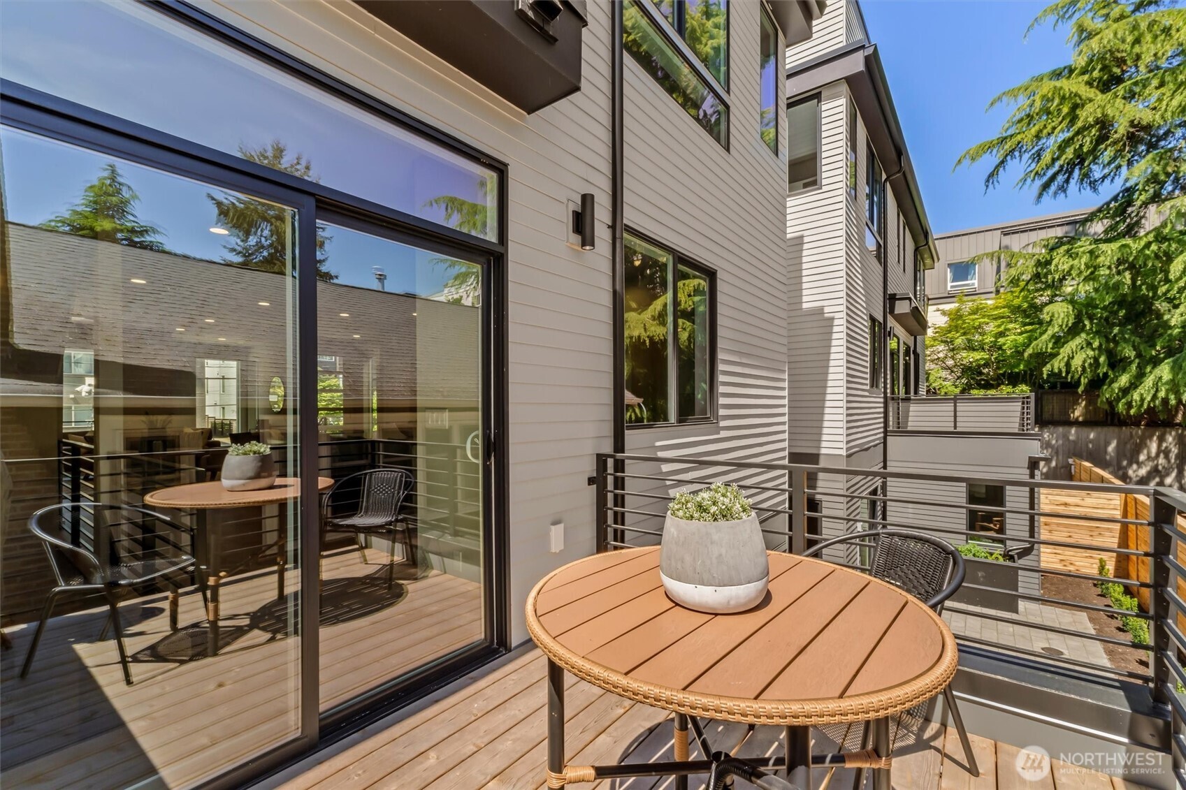 4460 Midvale Avenue N Seattle WA 98103