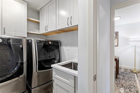 5525 Highland Drive Bellevue WA 98006