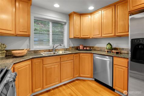 815 2nd Avenue N Seattle WA 98109