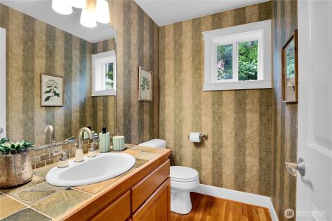 815 2nd Avenue N Seattle WA 98109