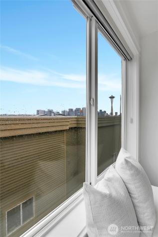 815 2nd Avenue N Seattle WA 98109
