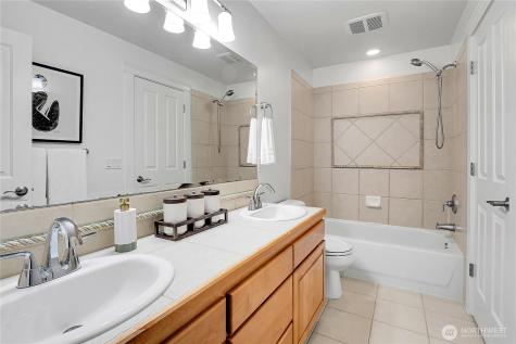 815 2nd Avenue N Seattle WA 98109