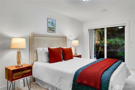 815 2nd Avenue N Seattle WA 98109