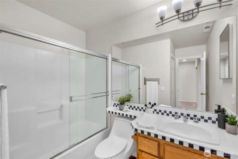 10518 157th Avenue NE Redmond WA 98052