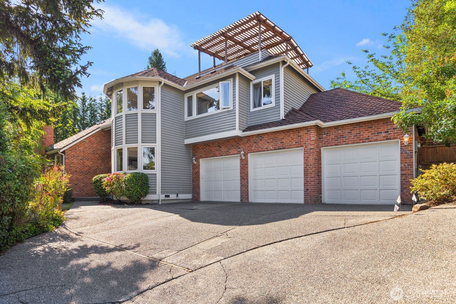 9925 SE 5th Street Bellevue WA 98004