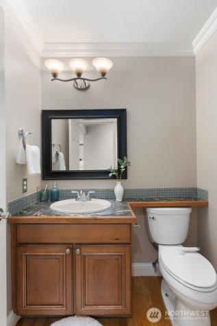 9925 SE 5th Street Bellevue WA 98004