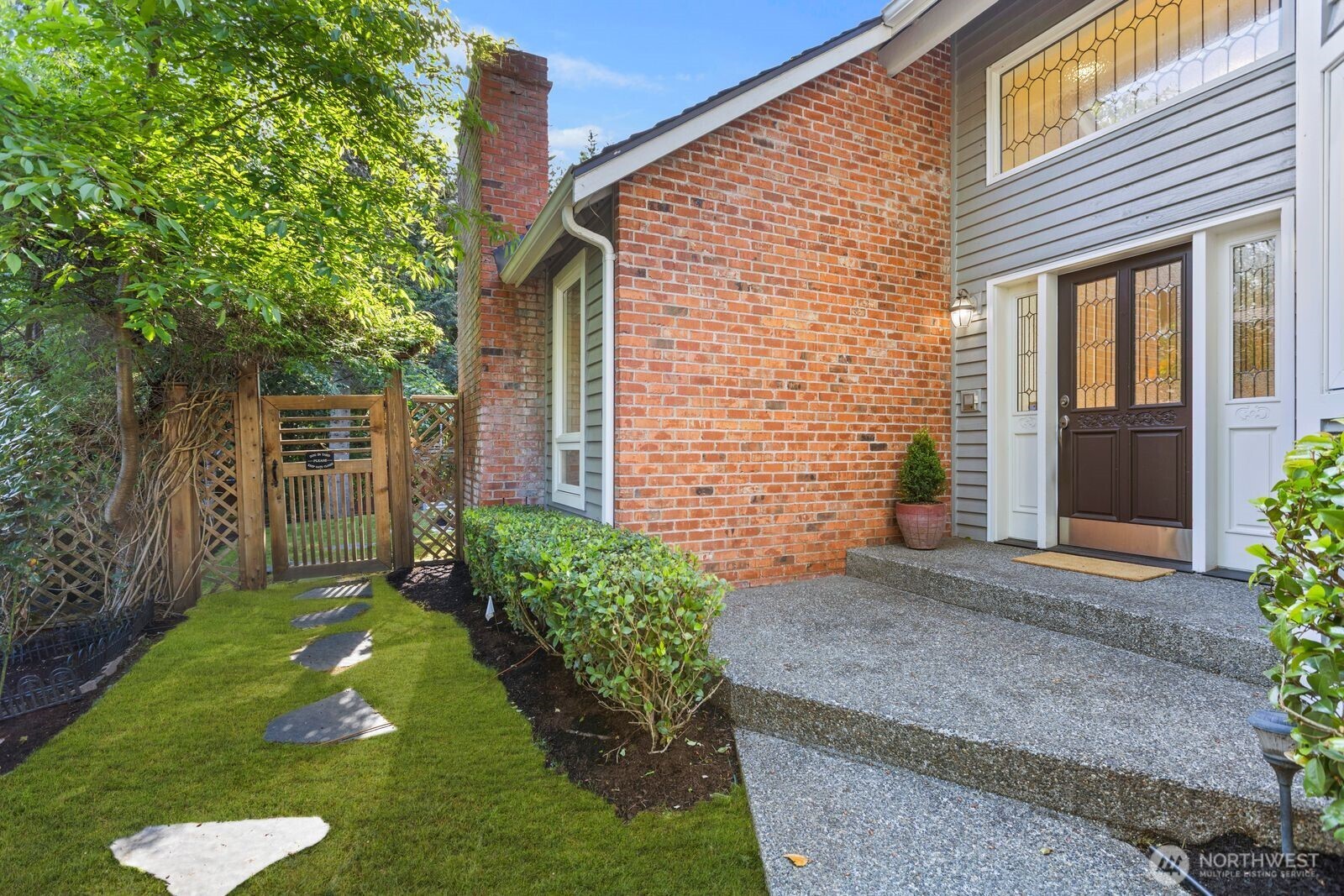 9925 SE 5th Street Bellevue WA 98004