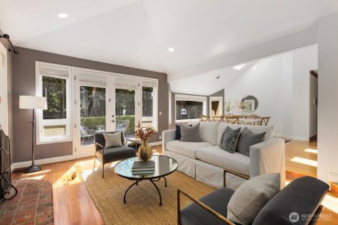 9925 SE 5th Street Bellevue WA 98004