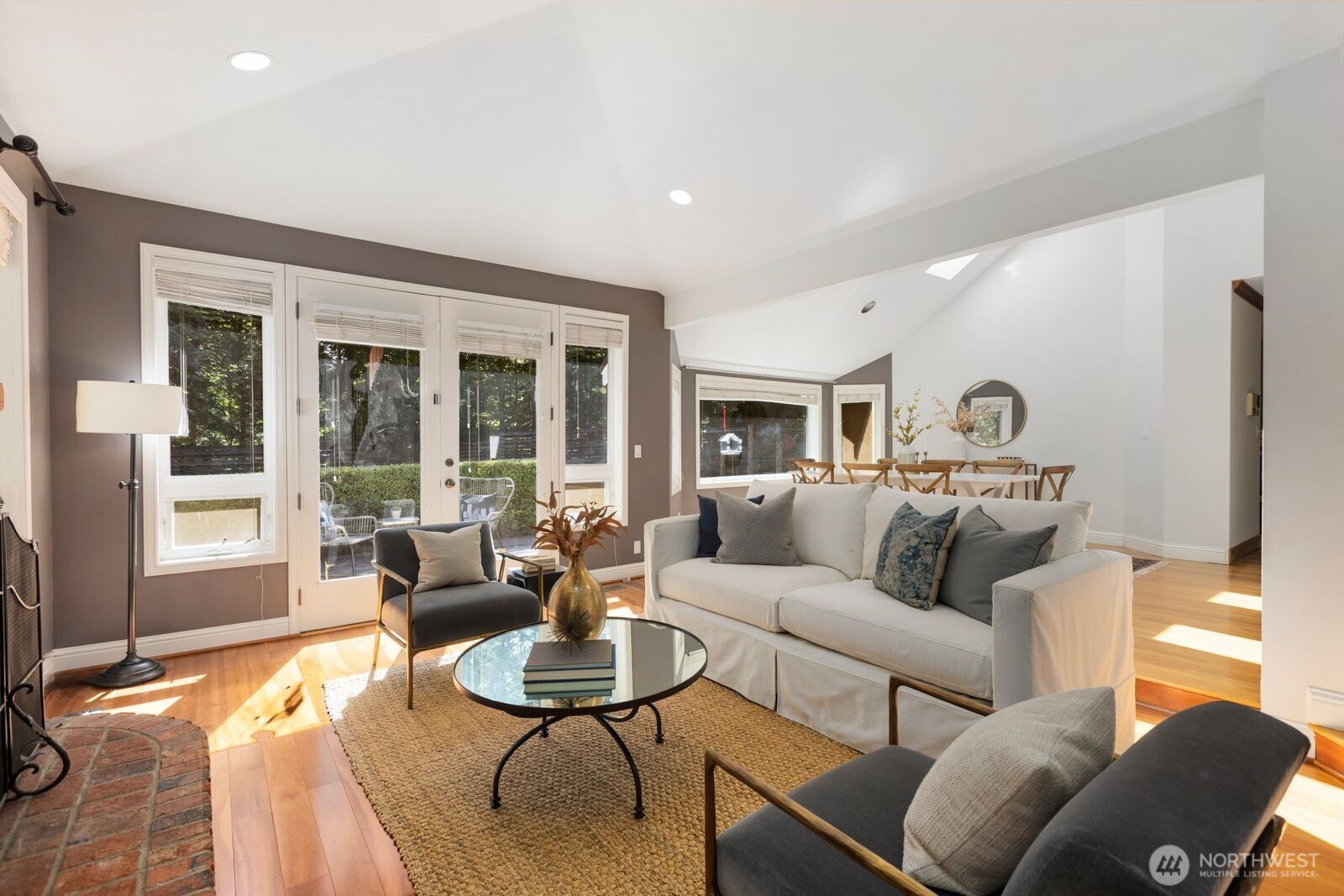 9925 SE 5th Street Bellevue WA 98004