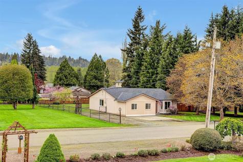 5617 322nd Avenue NE Carnation WA 98014