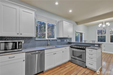 2507 Creviston Road SW Lakebay WA 98349