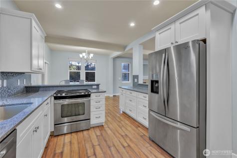 2507 Creviston Road SW Lakebay WA 98349