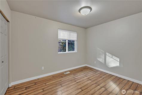 2507 Creviston Road SW Lakebay WA 98349