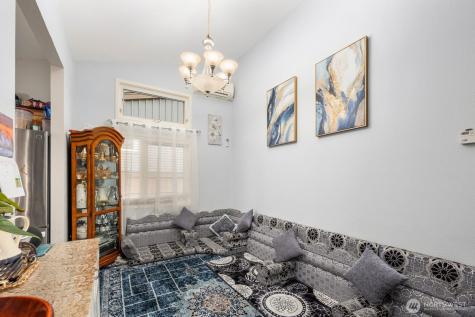 9452 25th Avenue SW Seattle WA 98106