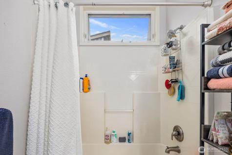 9452 25th Avenue SW Seattle WA 98106