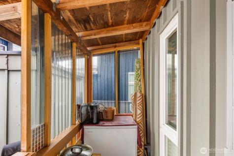 9452 25th Avenue SW Seattle WA 98106